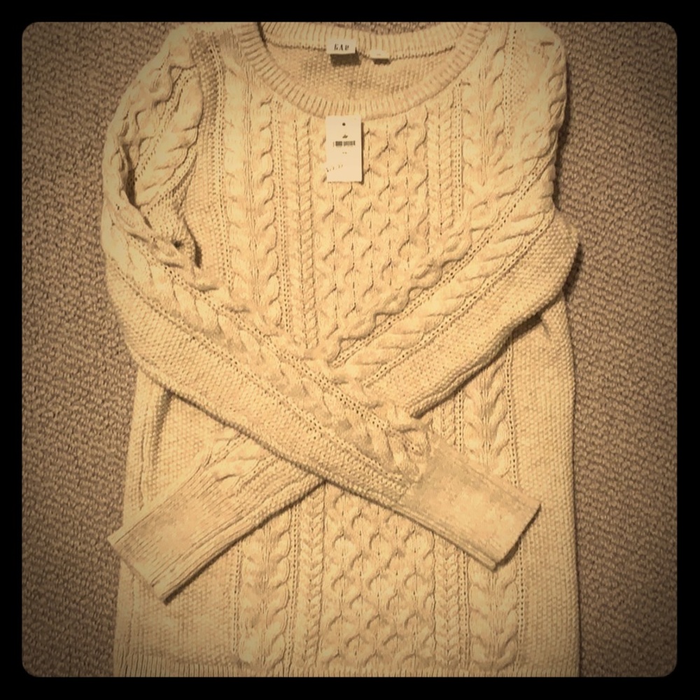 Gap cream cableknit sweater with tags